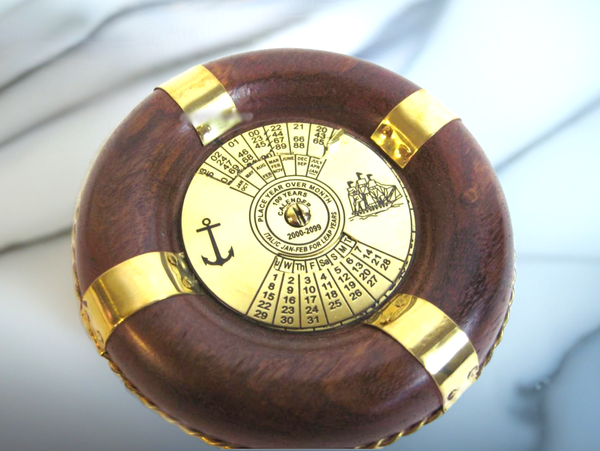 Calendario perpetuo-Cada año Calendario-Calendario perpetuo-Latón sobre madera 