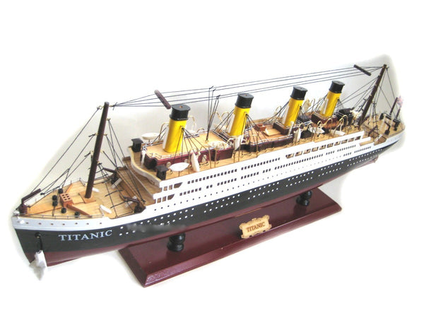 Großes Modell- Titanic- Schiffsmodell aus Holz- Gewicht 6000 g - maritime-deco