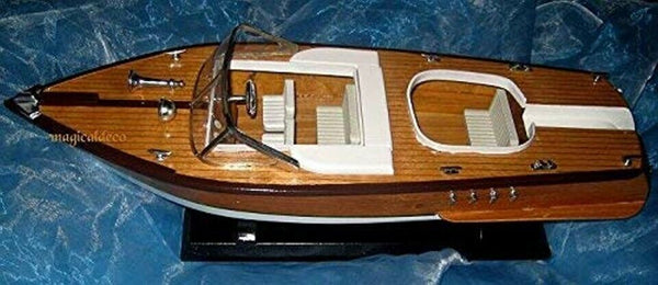 Lancha italiana - barco deportivo - modelo de barco