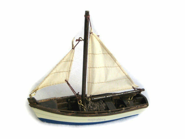 Pequeño barco pesquero - maqueta de barco - marinero - velero - casco de madera 20 cm 