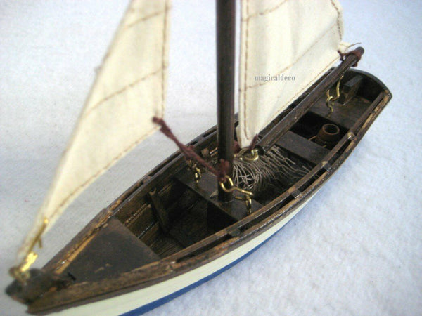 Pequeño barco pesquero - maqueta de barco - marinero - velero - casco de madera 20 cm 