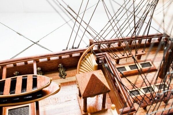 Maqueta de barco exclusivo, marineros, barco de guerra de madera y metal, longitud 75 cm. 