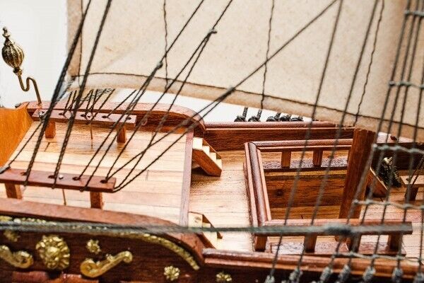Maqueta de barco exclusivo, marineros, barco de guerra de madera y metal, longitud 75 cm. 