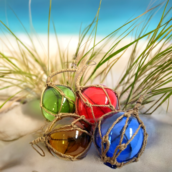 4 bolas de pesca grandes en una red: verde, azul, rojo y ámbar (marrón) 17,5 cm 