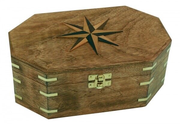 Caja para utensilios de madera con tapa de latón en forma de rosa de los vientos 