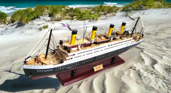 Großes Modell- Titanic- Schiffsmodell aus Holz- Gewicht 6000 g - maritime-deco