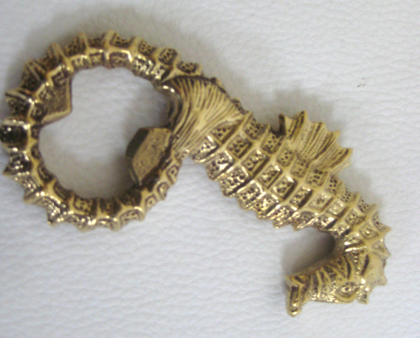 Destapador de botellas de latón macizo con diseño antiguo de caballito de mar.