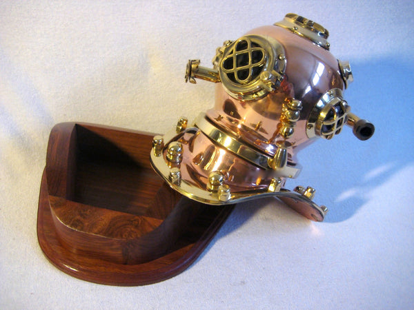 Casco de buceo macizo sobre madera, cobre y latón, marinero, náutica, 27 cm, campana de buceo