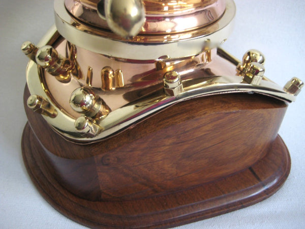 Casco de buceo macizo sobre madera, cobre y latón, marinero, náutica, 27 cm, campana de buceo