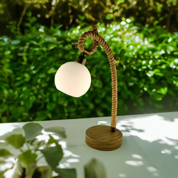 Taulampe mit Schirm- H 69 cm, gedrehter Hanf- Glasschirm milchig weiß- Tischlampe - maritime-deco