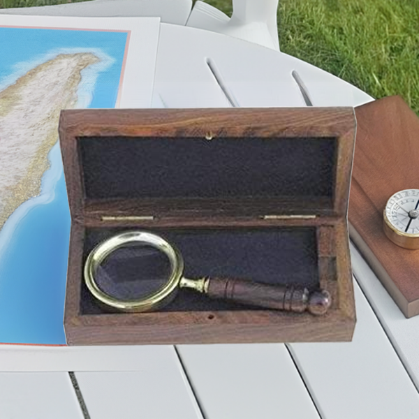 Kleine Leselupe, Vergrößerungsglas - Lupe aus Messing und Holzgriff incl. Holzschatulle - maritime-deco