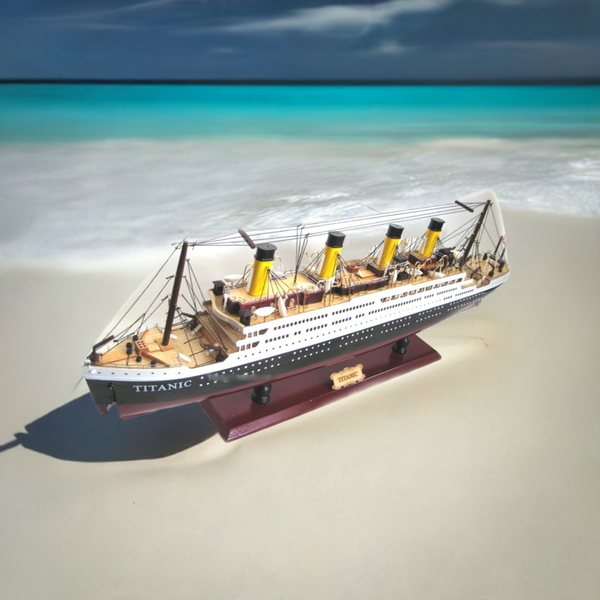 Großes Modell- Titanic- Schiffsmodell aus Holz- Gewicht 6000 g - maritime-deco