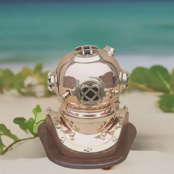 Massiver Taucherhelm auf Holz- Kupfer und Messing- Seefahrt- Nautik 34 cm- Taucherglocke