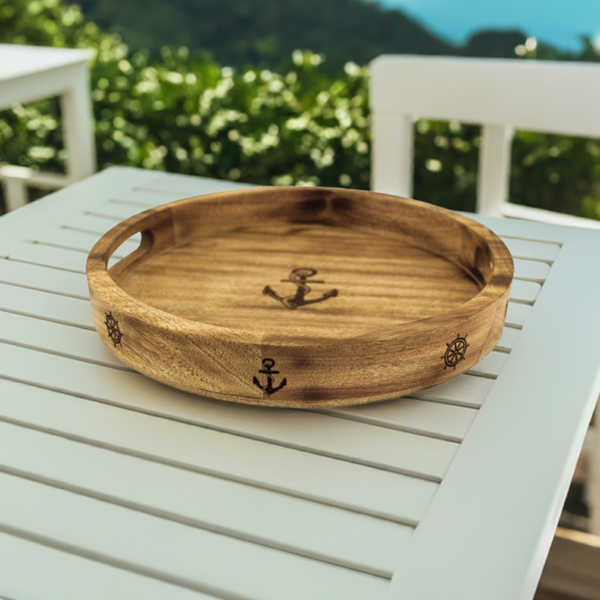 Bandeja marítima de madera con asas de transporte y grabado láser.