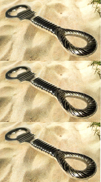 Juego de 3 abridores de botellas marítimos fabricados en latón macizo. 