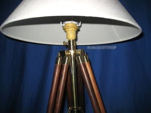 Stativlampe- Stehlampe- Tripod- Dreibeinlampe- Retro Klassiker aus Holz und Messing, Stoffschirm