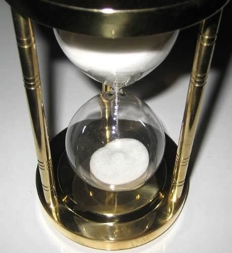 Elegante reloj de arena de latón y cristal - tiempo de funcionamiento 3 minutos, altura 12,5 cm