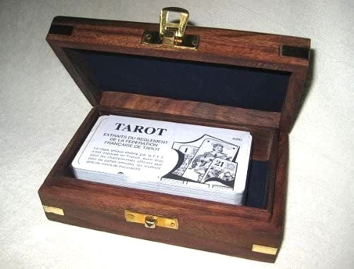 Tarot- Kartenspiel in Holzbox mit Messingintarsien