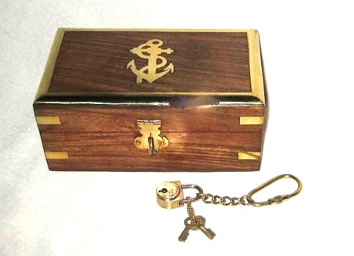 Pequeña caja marítima de madera - ancla - bisagras de latón + cerradura con 2 llaves - 10 cm 