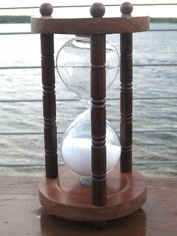 Elegantes columnas de madera con forma de reloj de arena 30 min altura 18 cm 