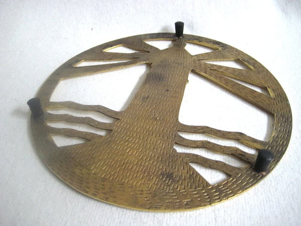 Untersetzer aus Messing- Leuchtturm- 18,5 cm