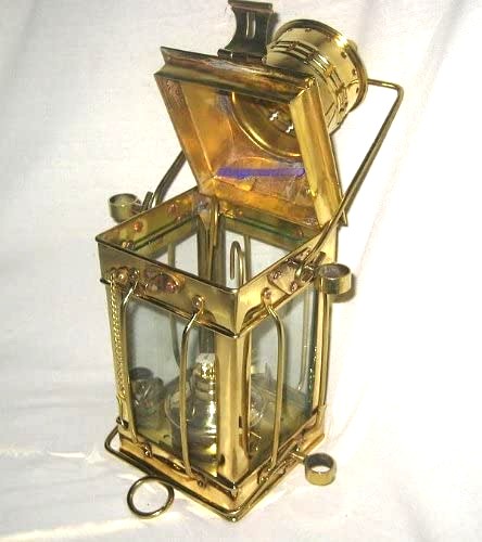 Lámpara de barco de petróleo cuadrada y maciza, de latón, altura 25 cm 