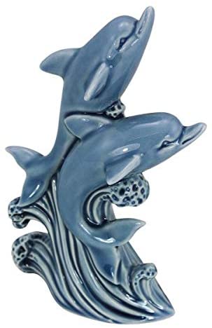 Figura decorativa marítima esmaltada con delfines. 