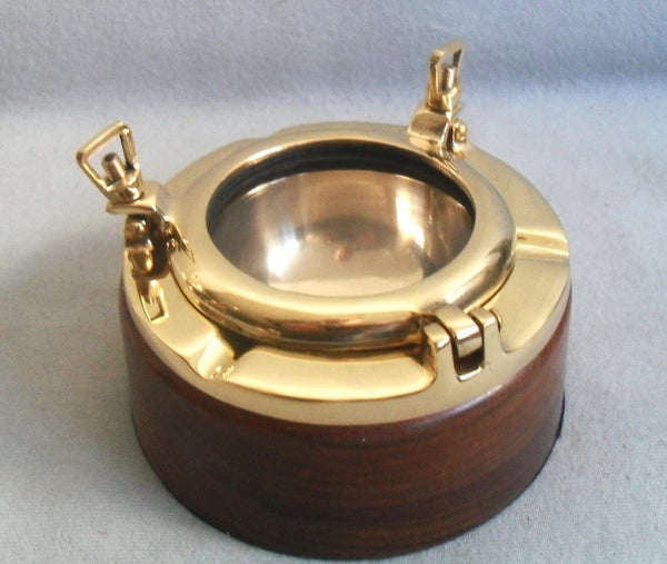 maritimer Aschenbecher Bullauge aus Messing und Holz- 660 g - maritime-deco