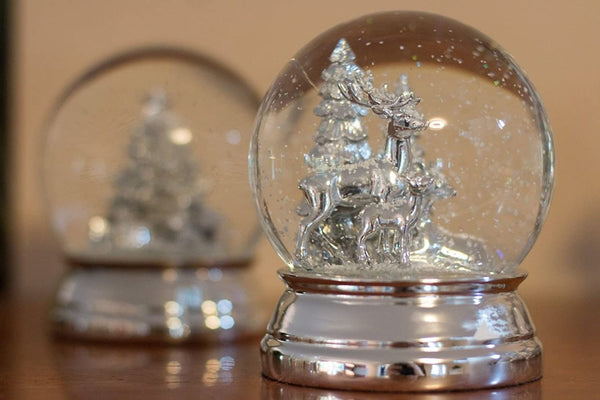 XL- Edel Schneekugel- Rentierfamilie - versilbert und anlaufgeschützt - 750g - maritime-deco