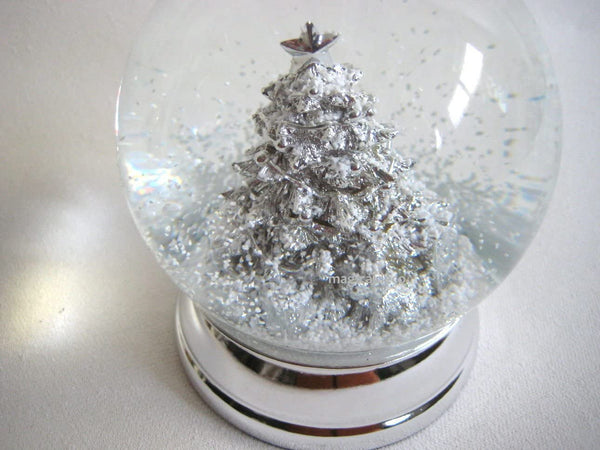 XL- Edel Schneekugel- Tannebaum, Geschenke - versilbert und anlaufgeschützt - 12 cm- 750g - maritime-deco