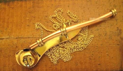 Señal noble/silbato de contramaestre de cobre, incluida historia e instrucciones. 