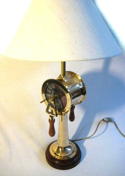 Massive Schiffslampe -Schiffsleuchte aus Messing - maritime-deco