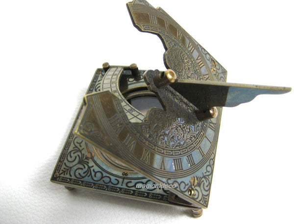 Brújula TOP - latón antiguo vintage, sin pulir 