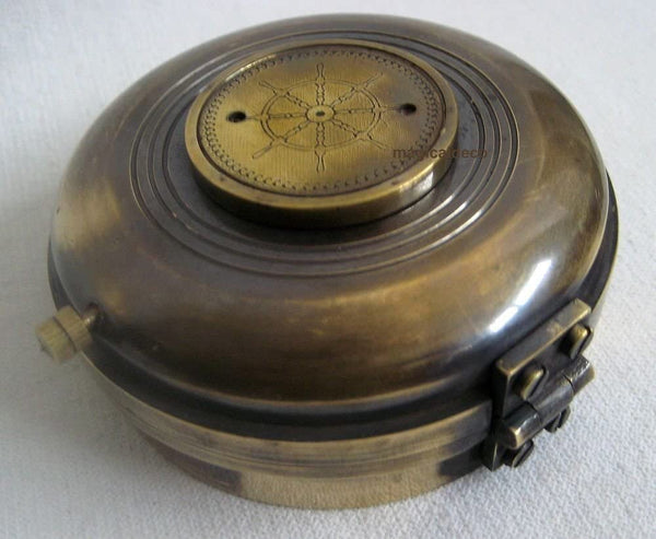 Rosa de los vientos maciza con reloj + signo del zodíaco en diseño antiguo - latón bruñido - protección contra el deslustre G: 300 g 