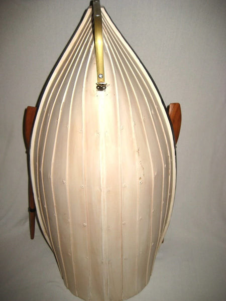 Estante en forma de barco - con remos - de madera - parcialmente pintado 