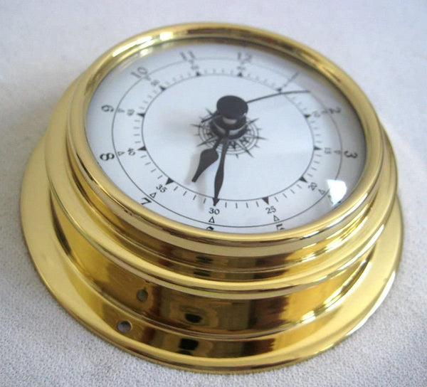 Kleine, leichte 80g Uhr in Bullaugenform aus Messing- Durchmesser 10 cm